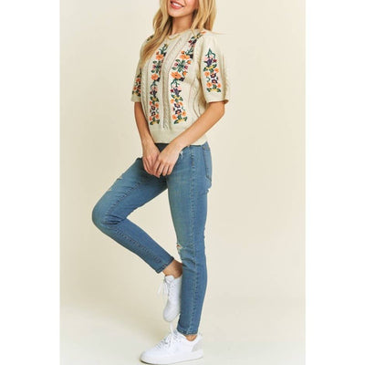 CUTEST FLORAL EMBROIDERY SWEATER