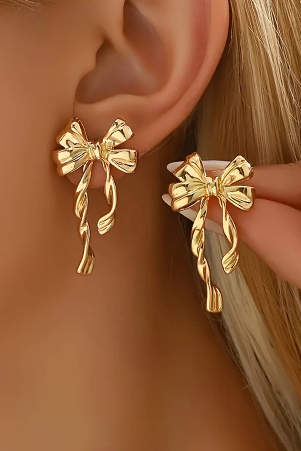 1 Bow Knot Stud Earrings
